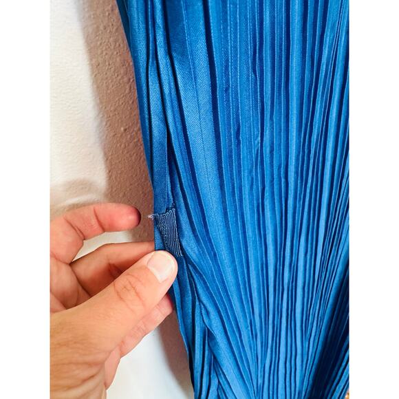 ATLEIN X RTR Navy Blue Plisse Tie Neck Sleeveless Side Slit Midi Dress Size M - Picture 6 of 16
